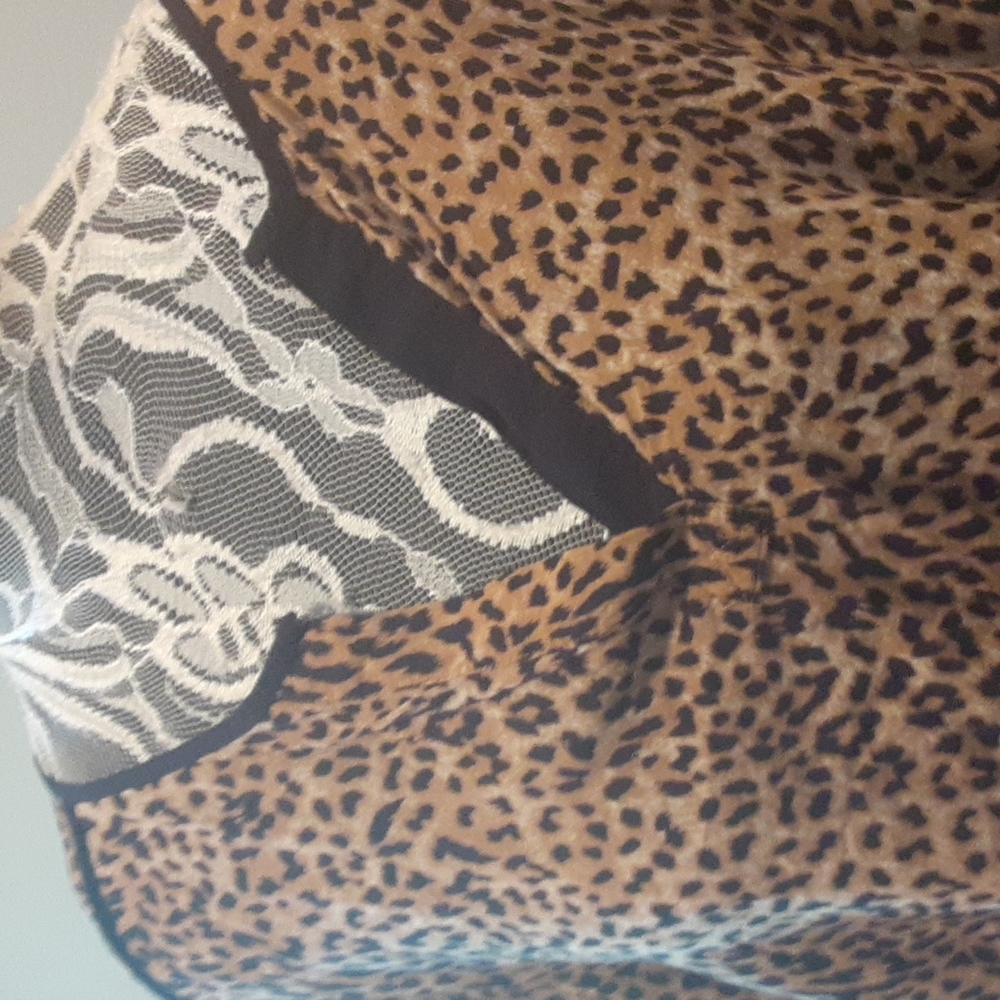 Gorgeous Animal Print Top by Ava Christine 🍭 - Picture 2 of 5